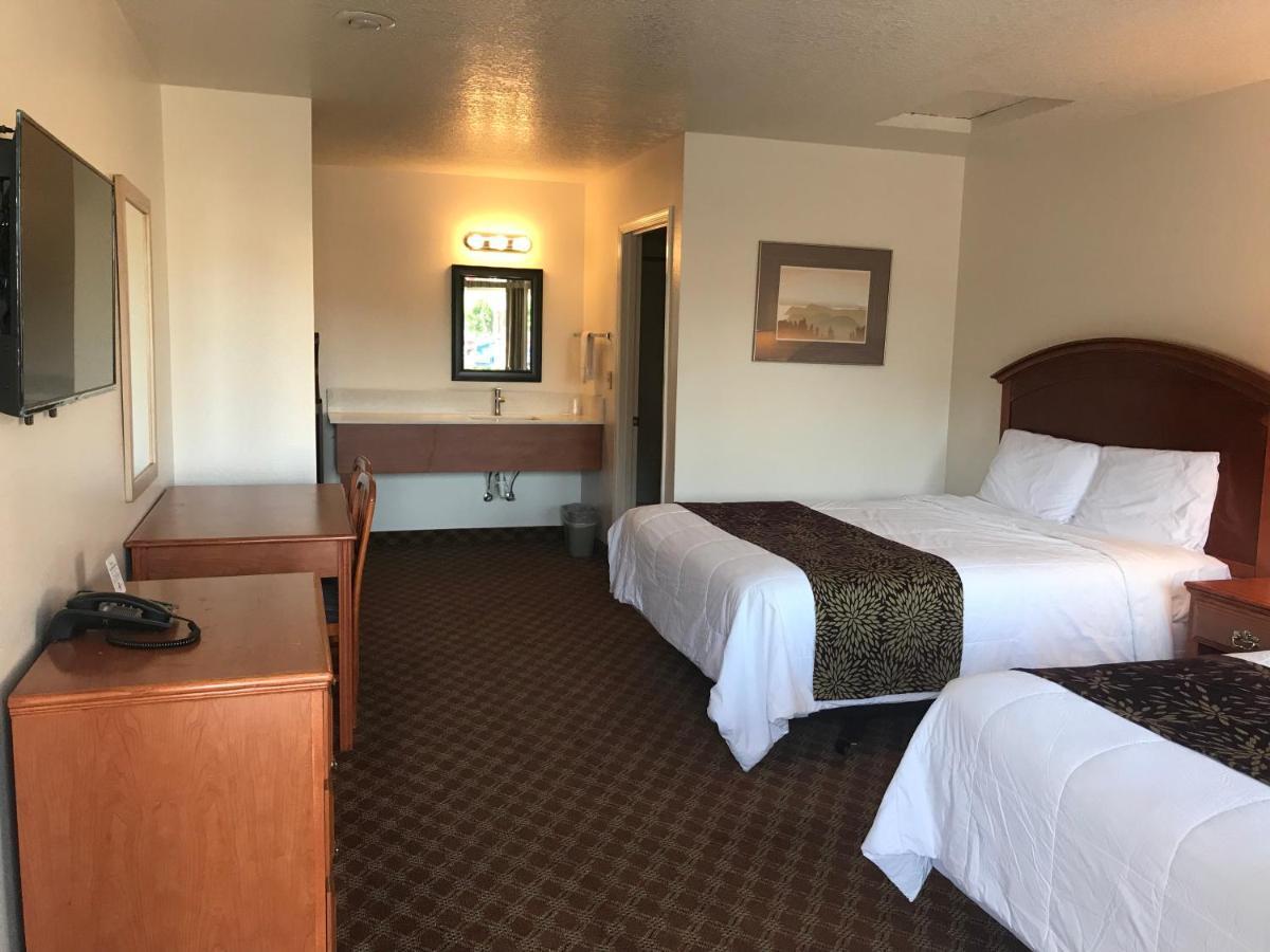 Woodburn Inn Eksteriør bilde