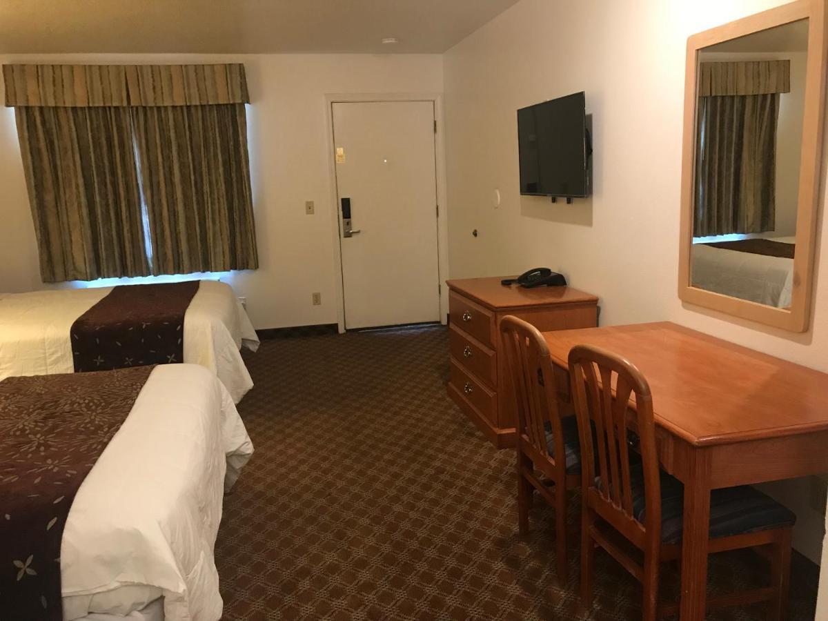 Woodburn Inn Eksteriør bilde