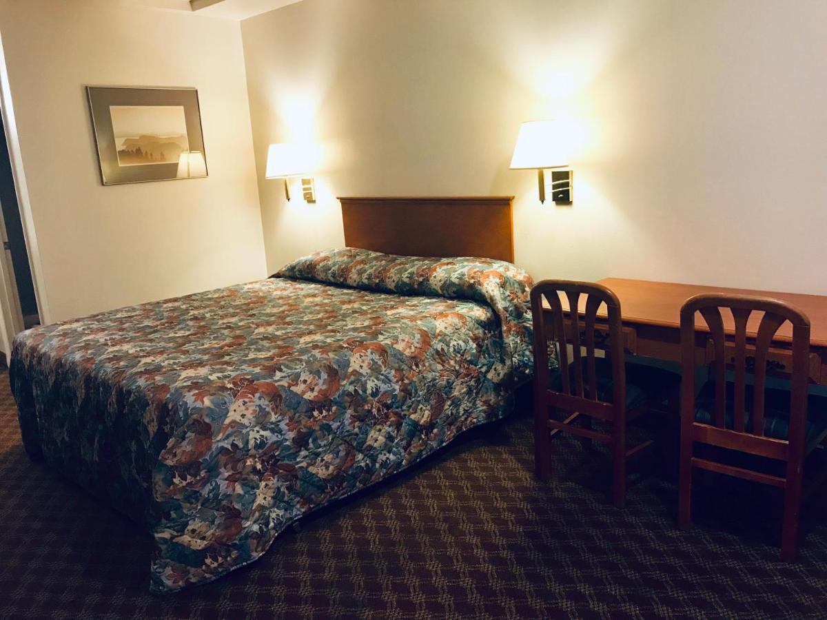 Woodburn Inn Eksteriør bilde